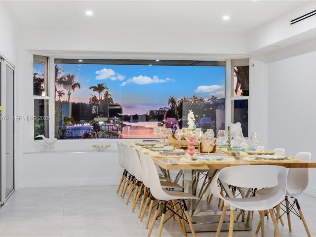 Home for rent at 3401 NE 165th St - photo 7480673