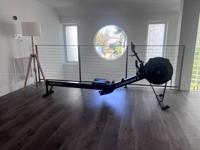 Home for rent at 3401 NE 165th St - photo 7480680