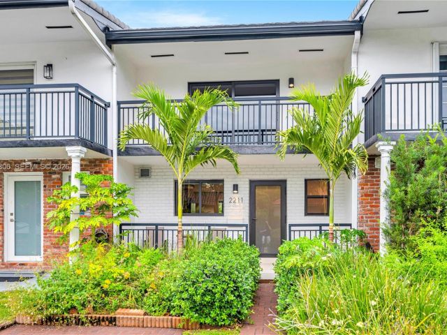 Home for rent at 2211 NE 122nd St 2211 - photo 7475163