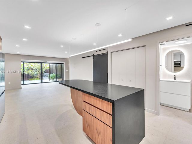 Home for rent at 2211 NE 122nd St 2211 - photo 7475179