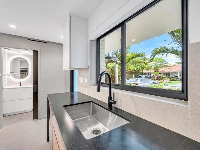 Home for rent at 2211 NE 122nd St 2211 - photo 7475181