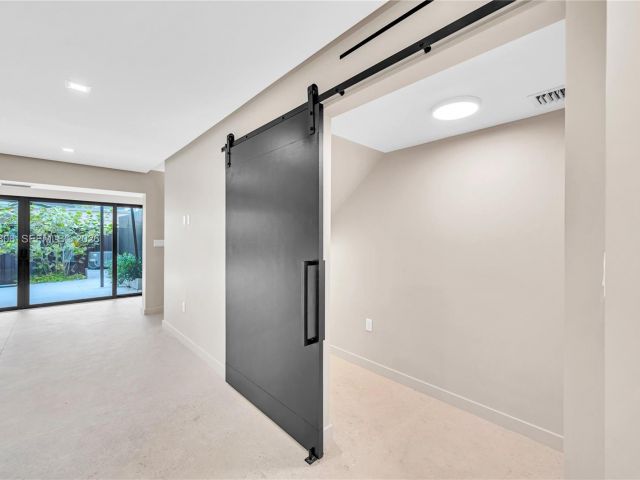 Home for rent at 2211 NE 122nd St 2211 - photo 7475191