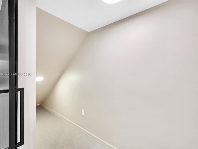 Home for rent at 2211 NE 122nd St 2211 - photo 7475193