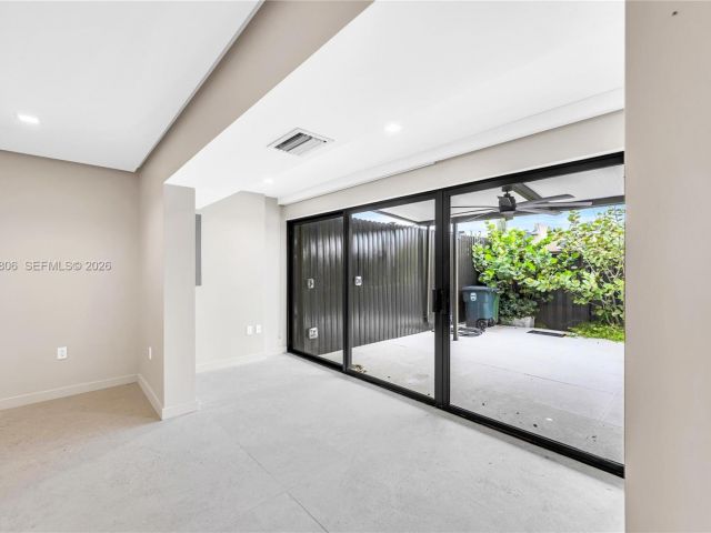 Home for rent at 2211 NE 122nd St 2211 - photo 7475199