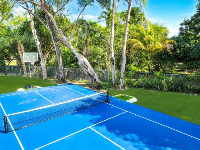 Home for sale at 995 NE 107th St - photo 7466054