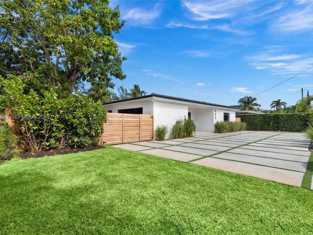 Home for sale at 995 NE 107th St - photo 7466064