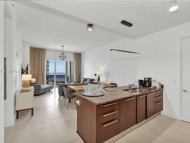 Apartment for rent  Unit # - photo 7497513