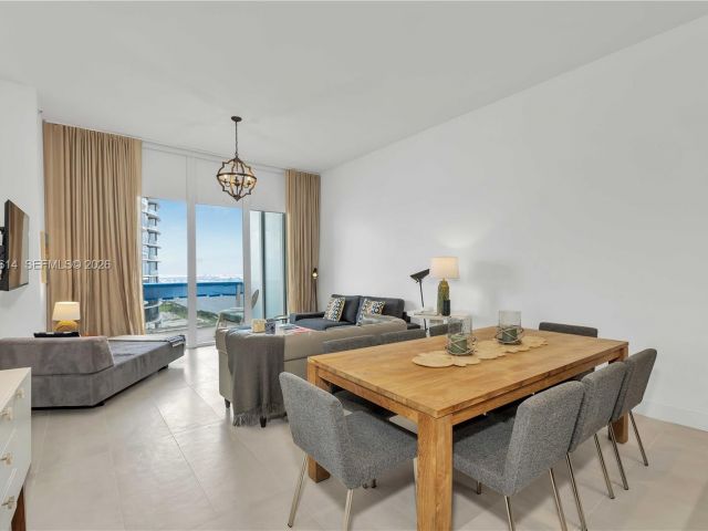 Apartment for rent  Unit # - photo 7497514