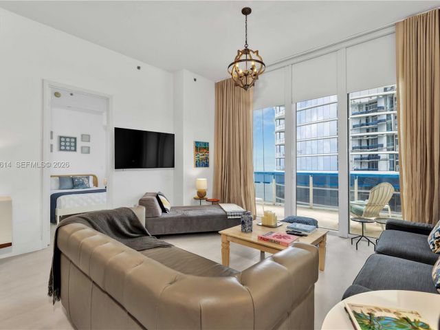 Apartment for rent  Unit # - photo 7497517