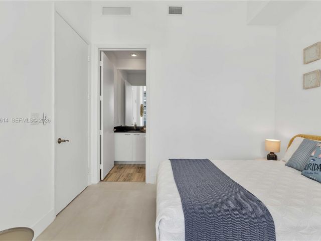 Apartment for rent  Unit # - photo 7497522