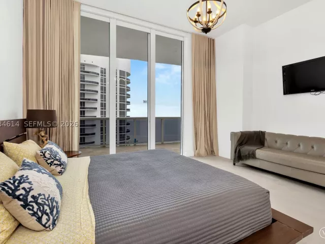 3-bedroom condo for rent in Sunny Isles Beach -  - MondialRealty