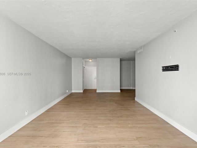 Apartment for rent  Unit #1145 - photo 7466705