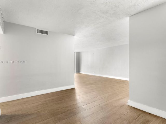 Apartment for rent  Unit #1145 - photo 7466717