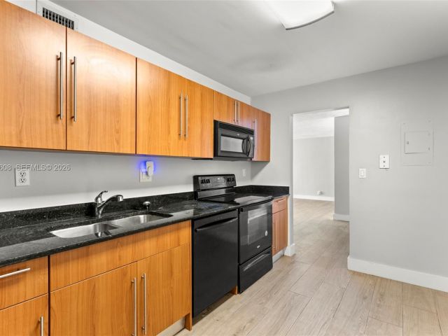 Apartment for rent  Unit #1145 - photo 7466720