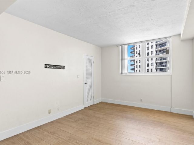 Apartment for rent  Unit #1145 - photo 7466723