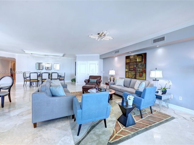 Apartment for sale  Unit #3203 - photo 7452035