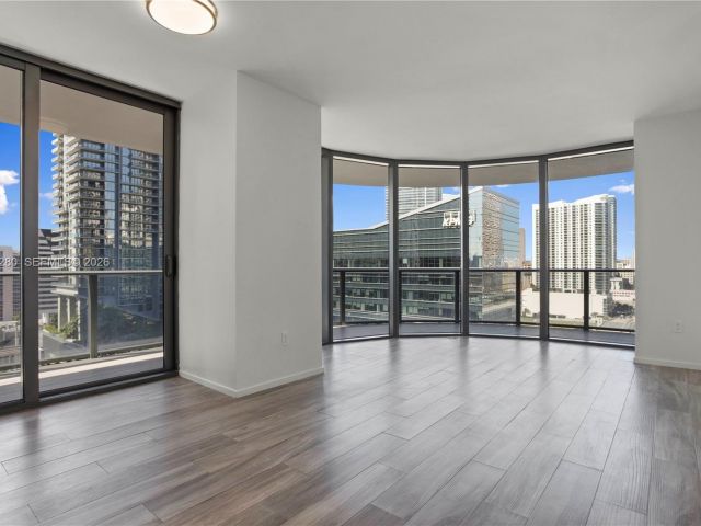 Apartment for rent  Unit # - photo 7452471