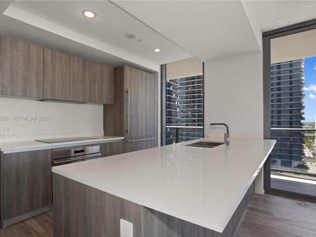 Apartment for rent  Unit # - photo 7452473