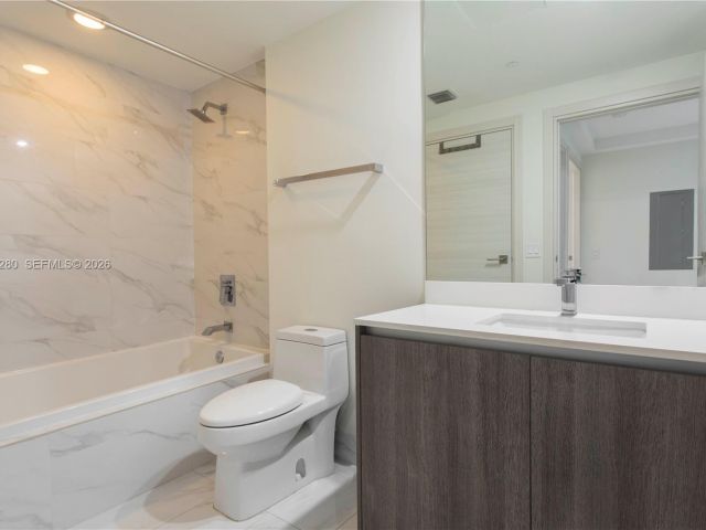 Apartment for rent  Unit # - photo 7452482