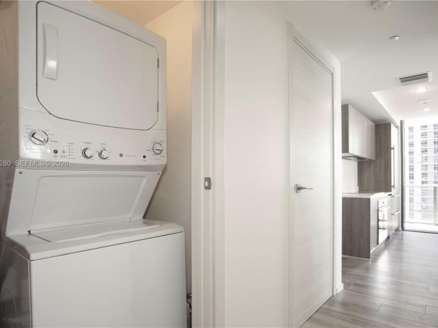 Apartment for rent  Unit # - photo 7452483