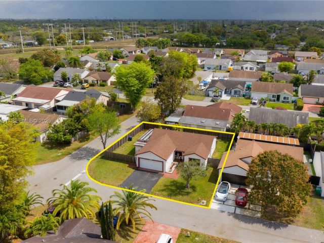 Home for sale at 13329 SW 113th Pl - photo 7524817