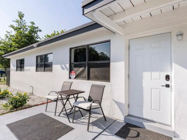 Home for rent at 1200 NW 18th Ct 1200 - photo 7481813