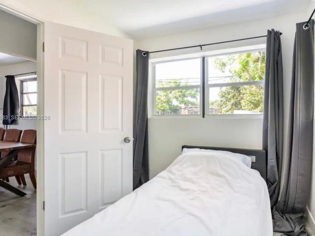 Home for rent at 1200 NW 18th Ct 1200 - photo 7481823