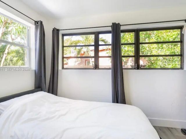 Home for rent at 1200 NW 18th Ct 1200 - photo 7481824