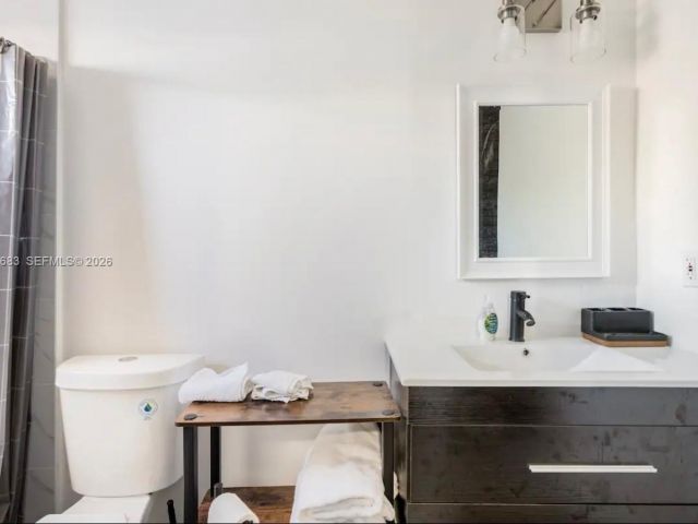 Home for rent at 1200 NW 18th Ct 1200 - photo 7481826