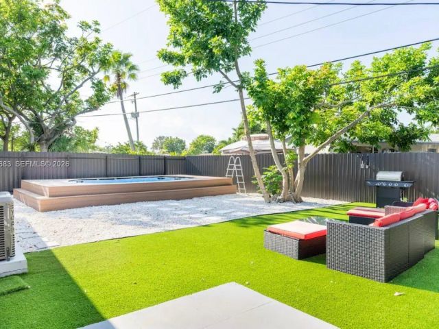 Home for rent at 1200 NW 18th Ct 1200 - photo 7481827