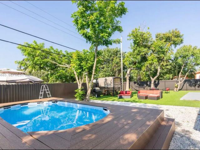 Home for rent at 1200 NW 18th Ct 1200 - photo 7481832