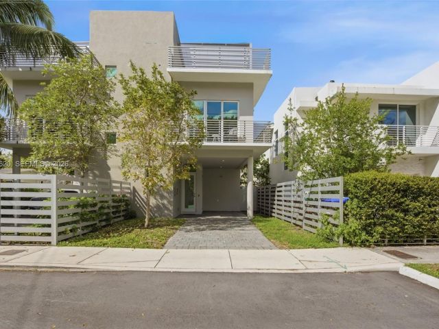 Home for sale at 3525 Day Ave - photo 7465187