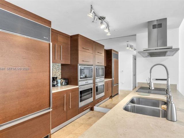 Apartment for sale  Unit #2503 - photo 7511093