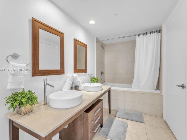 Apartment for sale  Unit #2503 - photo 7511097