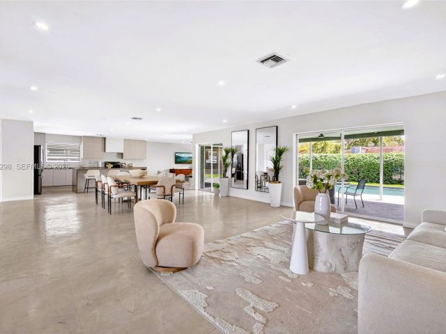 Home for sale at 1119 N 46th Ter - photo 7514683