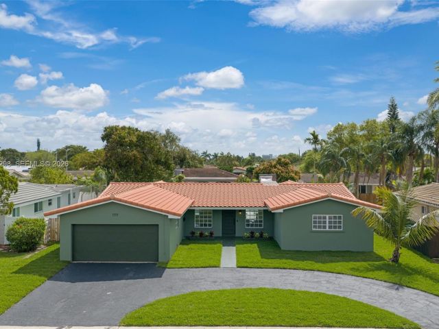 Home for sale at 1119 N 46th Ter - photo 7514688