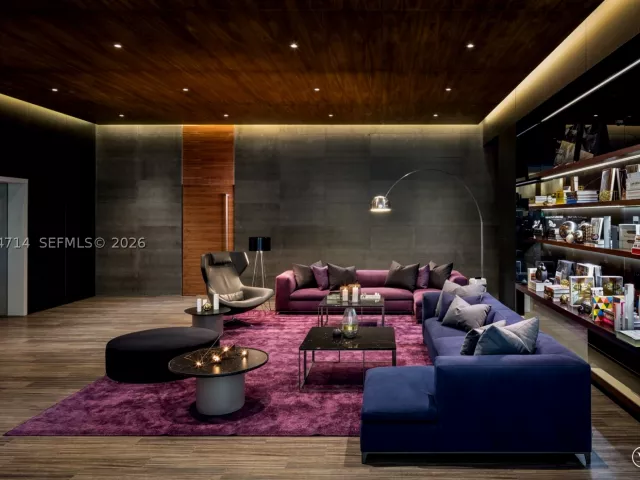 1-bedroom condo for sale in Miami - 68 SE 6th St 806 - MondialRealty