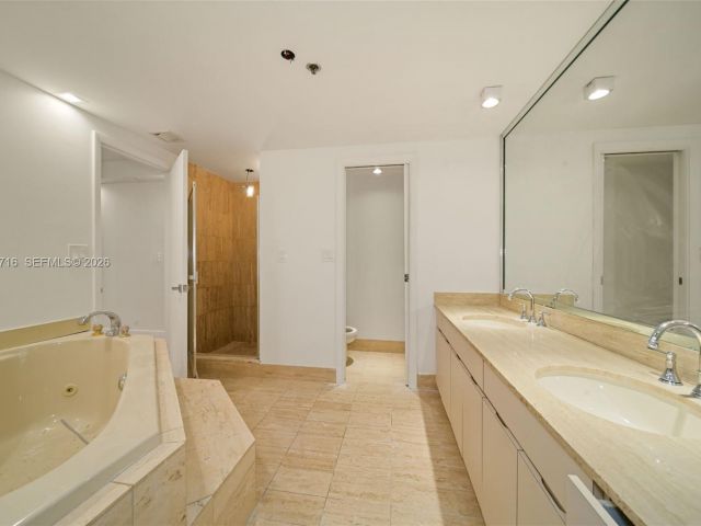 Apartment for sale  Unit #807 - photo 7507929