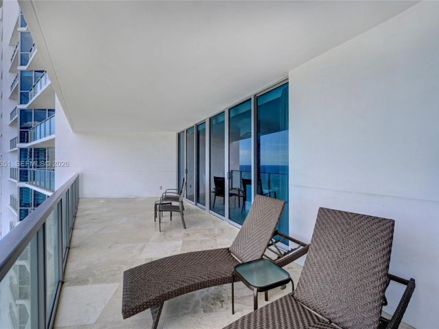 Apartment for rent  Unit #3203 - photo 7452002