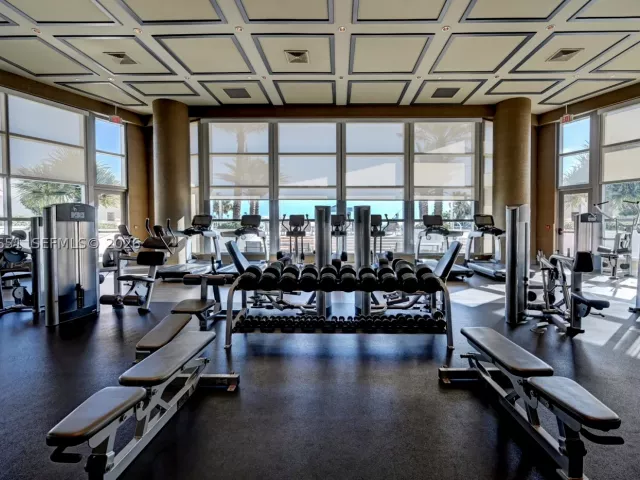 3-bedroom condo for rent in Hollywood - 3101 S Ocean Dr 3203 - MondialRealty