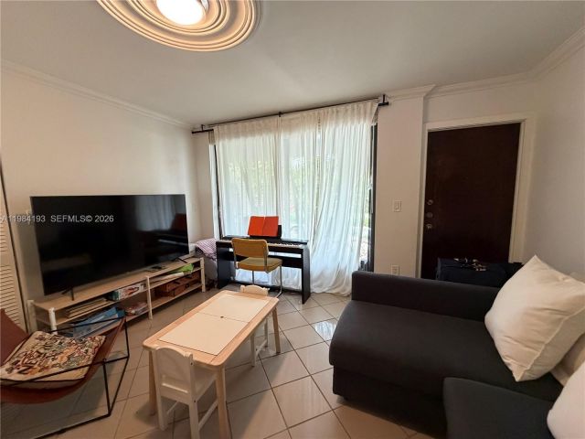 2-bedroom home for rent in Key Biscayne - 350 Grapetree Dr 410 - MondialRealty