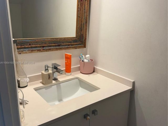 2-bedroom home for rent in Key Biscayne - 350 Grapetree Dr 410 - MondialRealty