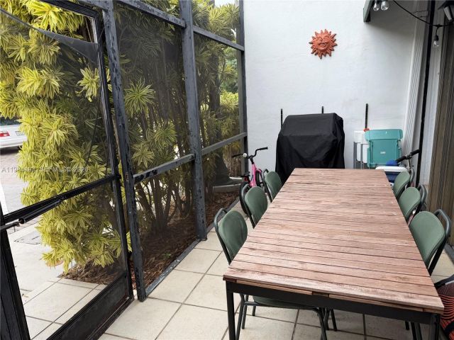 2-bedroom home for rent in Key Biscayne - 350 Grapetree Dr 410 - MondialRealty