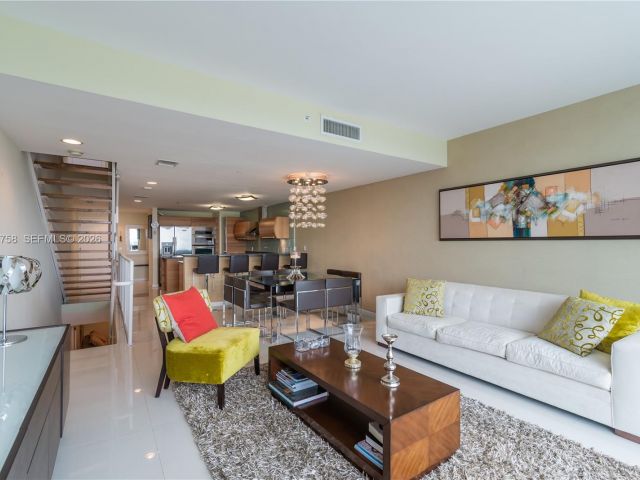 Apartment for rent  Unit #504 - photo 7502167