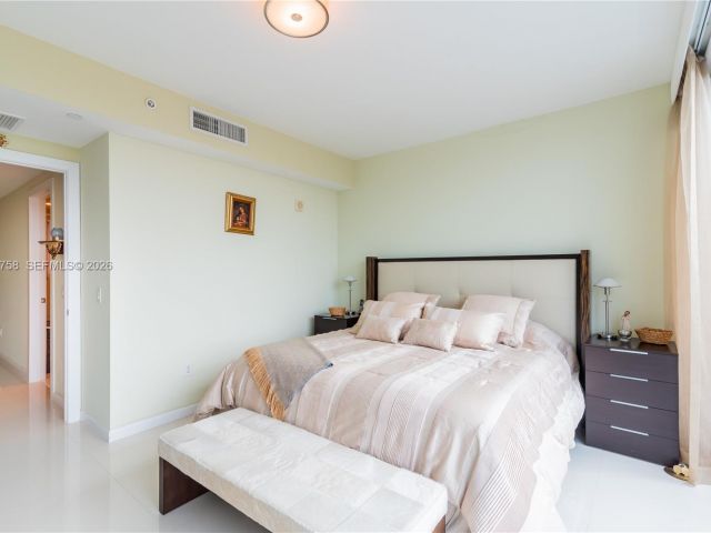 Apartment for rent  Unit #504 - photo 7502168