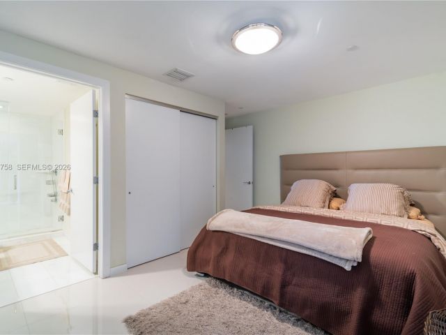 Apartment for rent  Unit #504 - photo 7502172