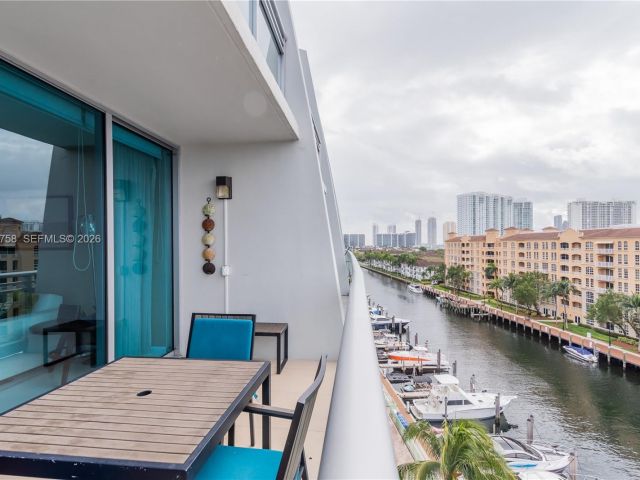 Apartment for rent  Unit #504 - photo 7502178