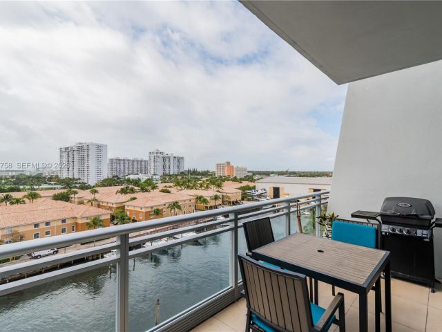 Apartment for rent  Unit #504 - photo 7502180