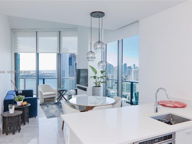 Apartment for rent  Unit #4008 - photo 7494147