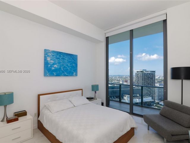 Apartment for rent  Unit #4008 - photo 7494152